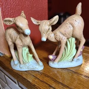 2 little deer figurines for your village collection